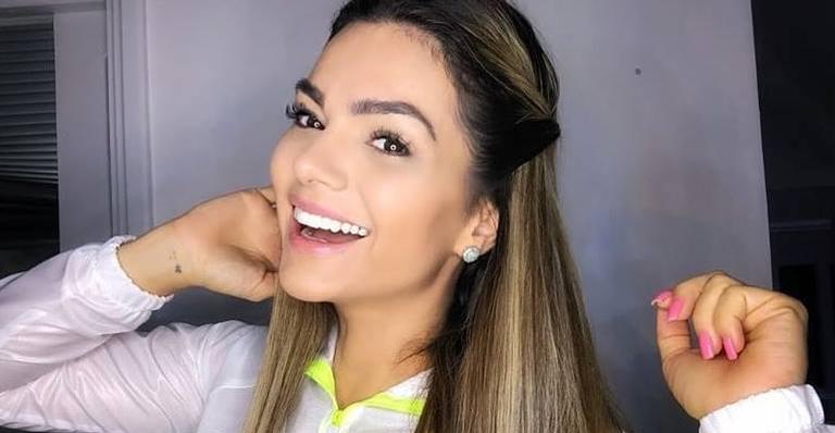 Kelly Key exibe corpão em foto de biquíni e reclama de celulite e flacidez
