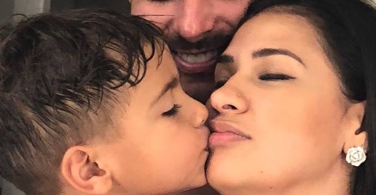 Simone se derrete pelo filho Henry: ”Consegui transferir o melhor que havia em mim”