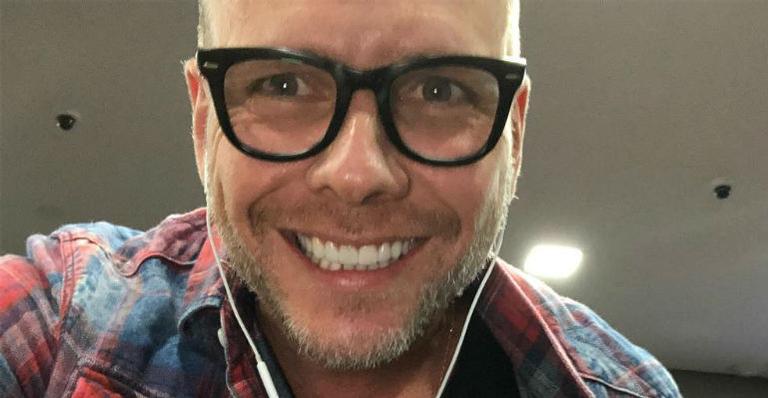 Ao lado das filhas, Fernando Scherer se declara para ex-esposas: ”Sou abençoado”