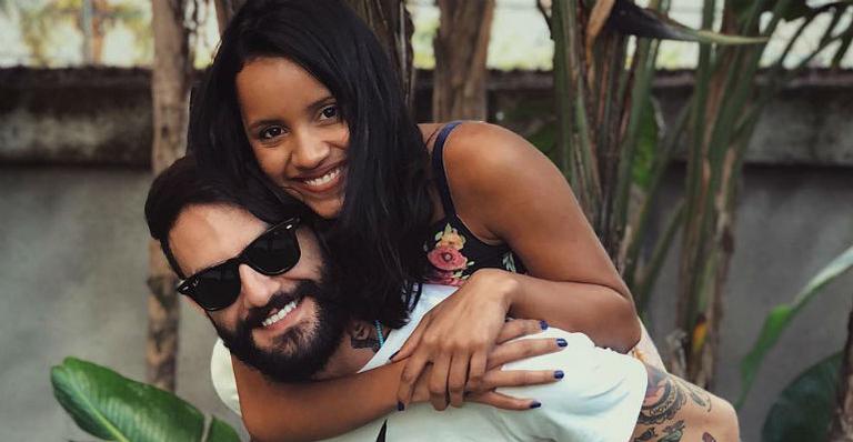 Gleici Damasceno e Wagner Santiago curtem passeio de balão no Acre