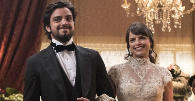 Rodrigo Simas e Agatha Moreira aparecem prontos para o casamento em ‘Orgulho e Paixão’
