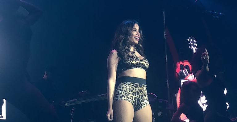 Em São Paulo, Anitta faz show em festival teen e reafirma razão de seu sucesso mundial