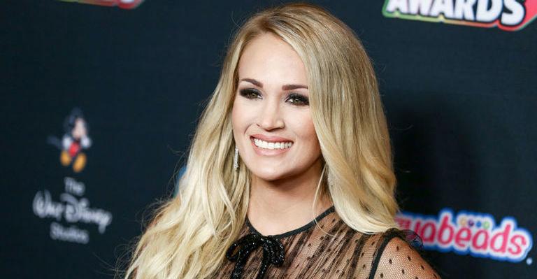 Bebê a bordo! Carrie Underwood revela estar grávida