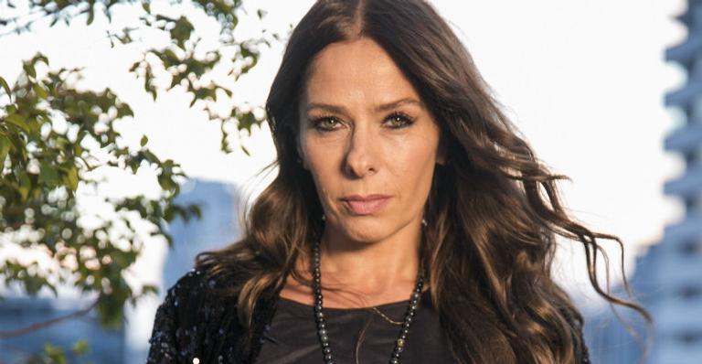 Adriane Galisteu comemora sua estreia como atriz na novela ‘O Tempo Não Para’