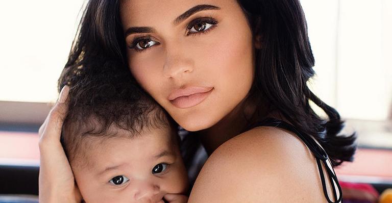 Fofura! Kylie Jenner exibe clique com a filha, Stormi, ao celebrar seus 21 anos