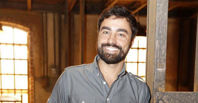 Ricardo Pereira e os filhos posam com roupas iguais e esbanjam beleza e fofura: ”Que genética”