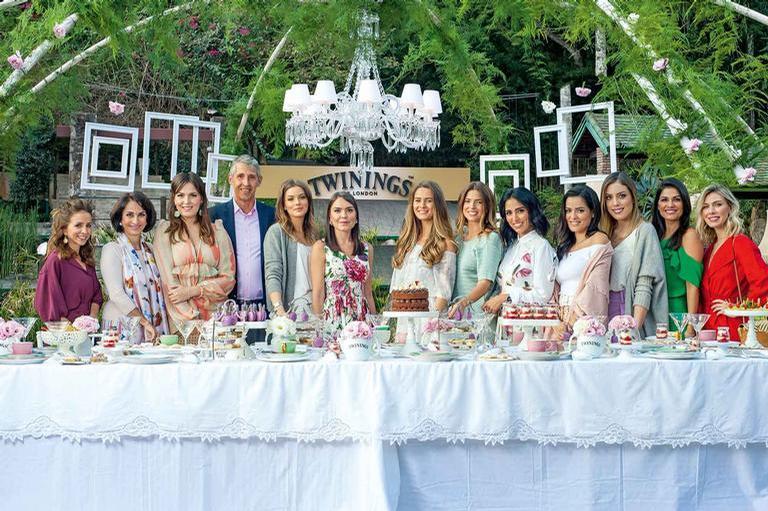 Influencers curtem chá da tarde especial com Twinings