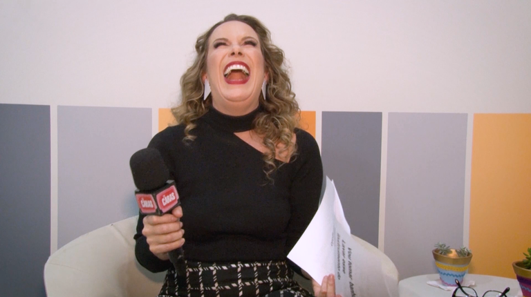 Regina Volpato tenta adivinhar frases polêmicas dos famosos