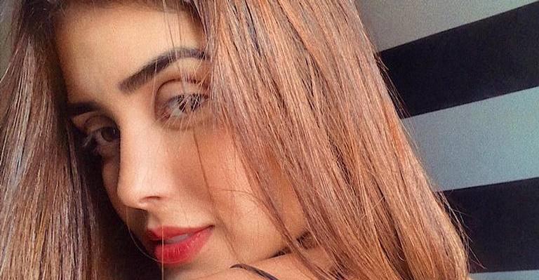 Após polêmica sobre paternidade de sua filha, Letícia Almeida volta às redes sociais com novo visual