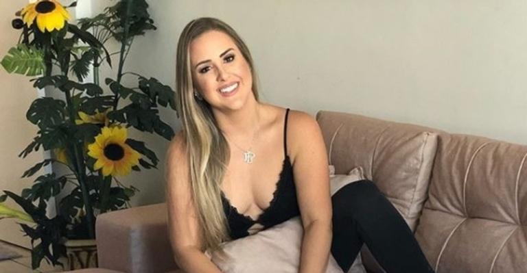 Após perder 12 kg, ex-BBB Patrícia é criticada após exibir clique ousado