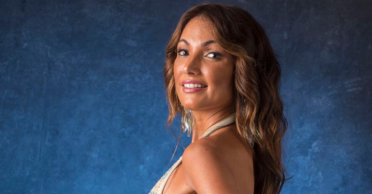 Patricia Poeta é flagrada com macacão apertado e magreza de apresentadora impressiona