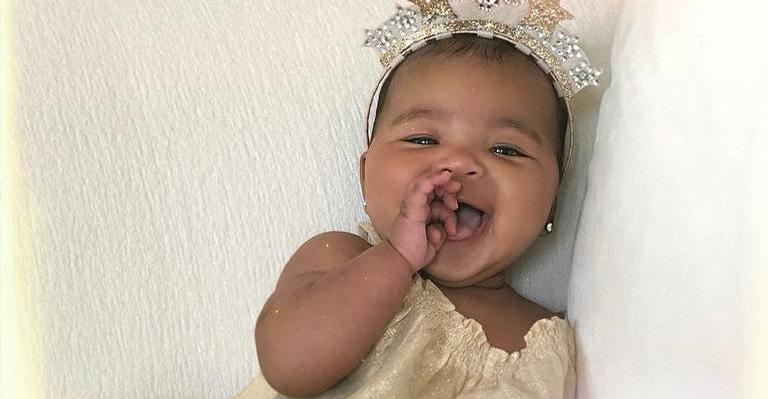 Khloé Kardashian conta o motivo de ter parado de amamentar: ”Não funcionava para meu corpo”