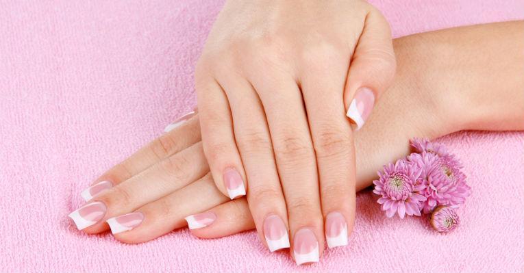 Unhas ficam ressecadas nos dias frios; saiba como cuidar delas!