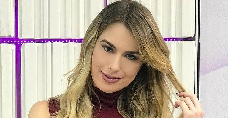 Fernanda Keulla surge com cabelo esquisito durante ‘Vídeo Show’ e web dispara: ”Misericórdia”