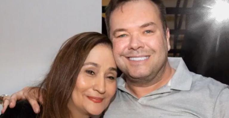 Lutando contra um câncer, Felipeh Campos recebe o apoio de Sonia Abrão