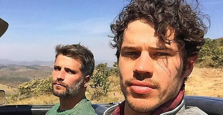 José Loreto compartilha momento engraçado de bastidores com Bruno Gagliasso e Marina Ruy Barbosa