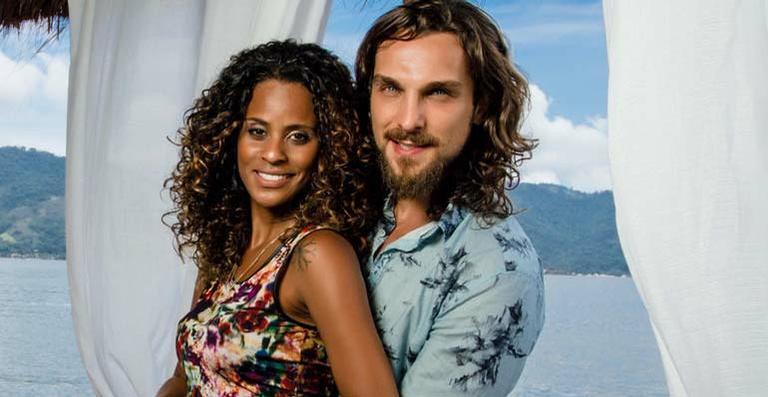 Igor Rickli e Aline Wirley renovam votos de casamento