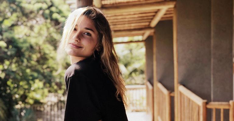 Sasha Meneghel se diverte ao brincar com irmãos mais novos