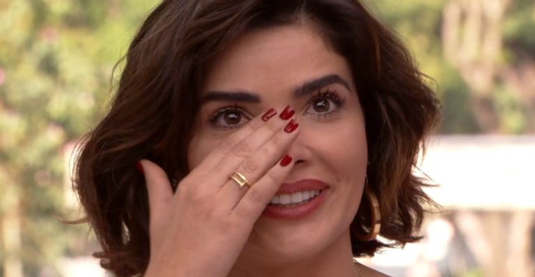 Vanessa Giácomo vai às lágrimas ao relembrar da mãe, que faleceu há cinco anos