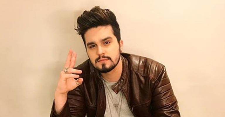 Luan Santana usa jatinho para casamento de Camila Queiroz e Klebber Toledo