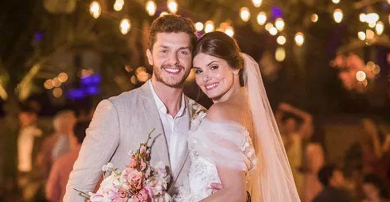 Saiba quem pegou o buquê do casamento de Camila e Klebber Toledo