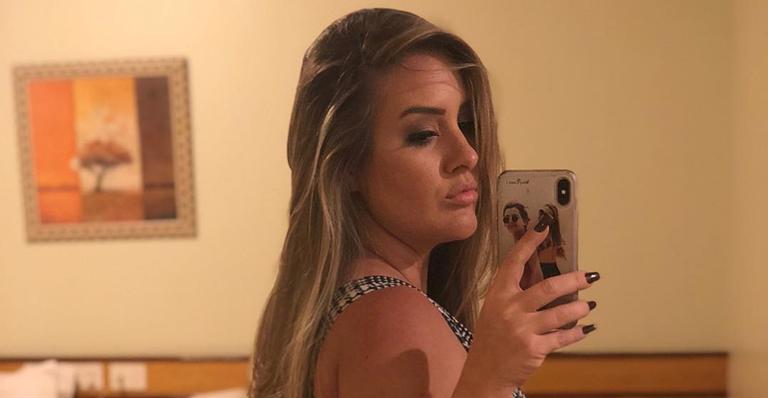 Ex-BBB Patrícia exibe corpão e revela que fará plástica: ”Estou me cuidando”