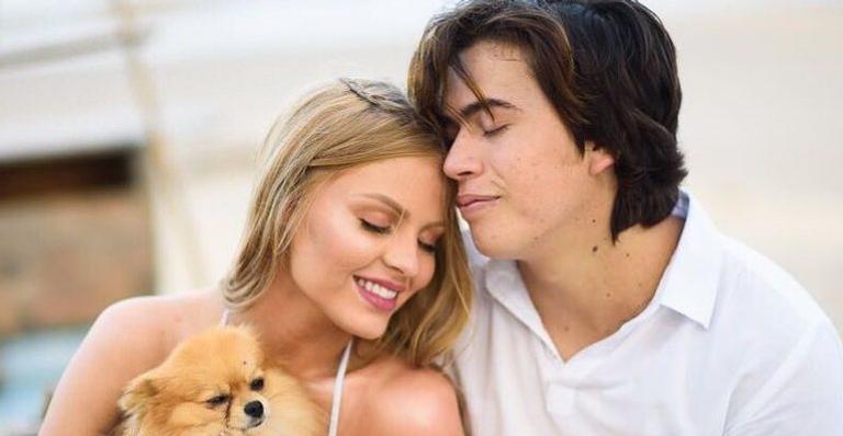 Whindersson Nunes surpreende Luísa Sonza com buquê de rosas gigantesco