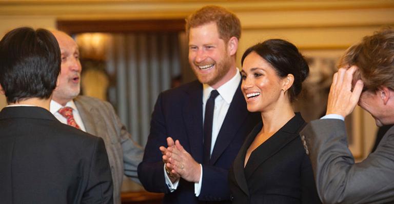 Meghan Markle quebra regra de etiqueta real… De novo!