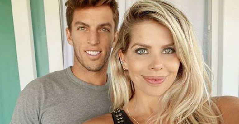Karina Bacchi faz declaração romântica para Amaury Nunes: ”Estamos escrevendo uma história”