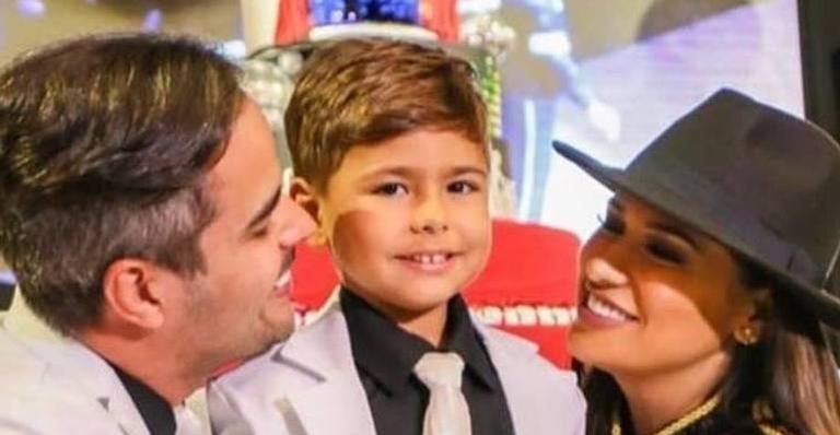 Filho de Simone e Kaká Diniz, Henry, surge em foto com pose de galã e encanta internautas: ”Uau!”