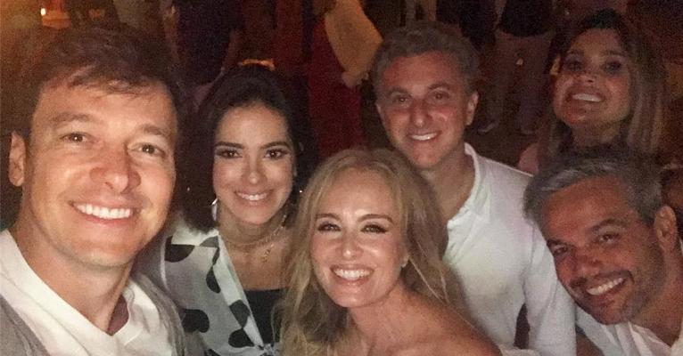 Luciano Huck recebe Rodrigo Faro, Chay Suede e vários famosos em aniversário de 47 anos