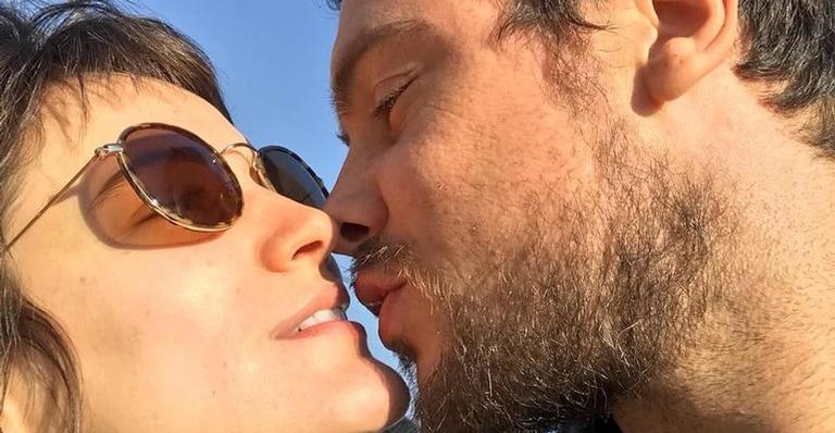 Pela primeira vez, Sergio Guizé se declara publicamente para Bianca Bin: ”Você é luz”