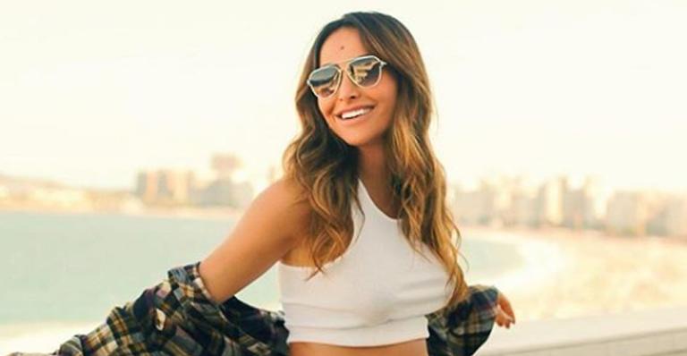 Grávida, Sabrina Sato comemora suas novas curvas: ”Amando”