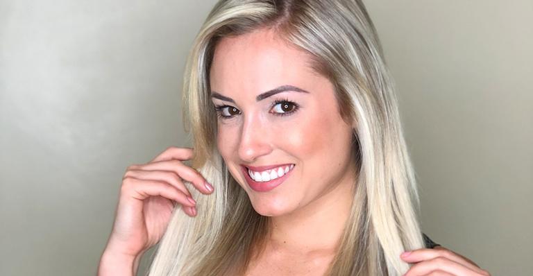 Ex-BBB Jéssica apresenta novo namorado à família em SC