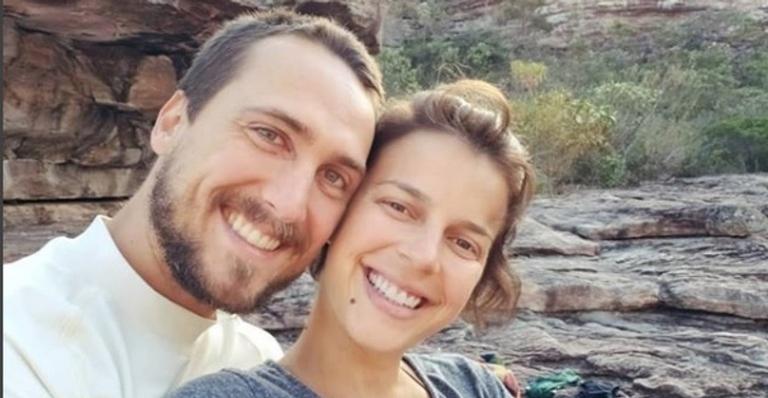 Igor Angelkorte revela que deixou casa no Rio de Janeiro para morar na estrada com a namorada
