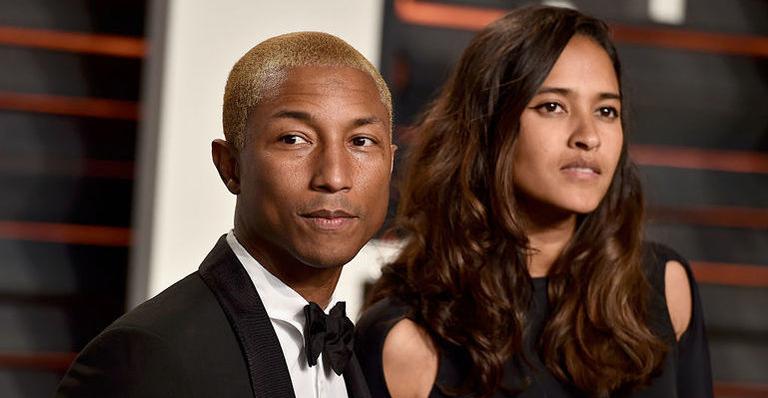 Pharrell Williams conta com time de 12 babás para cuidar de trigêmeos
