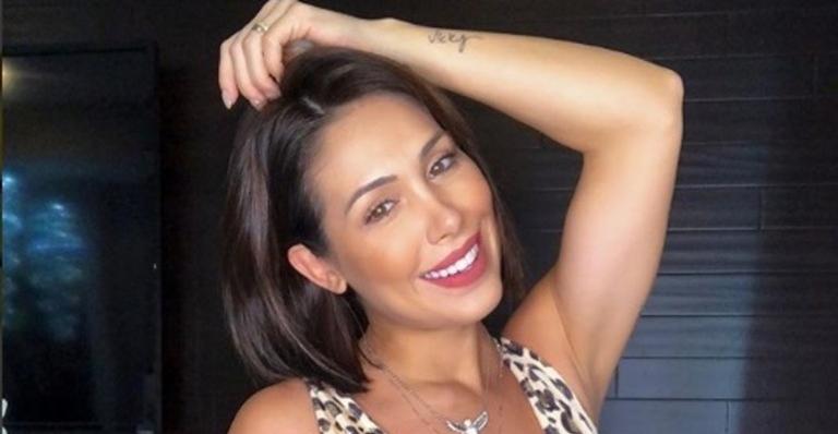 Bella Falconi encanta ao exibir clique fofíssimo tomando banho de banheira com a filha Vicky