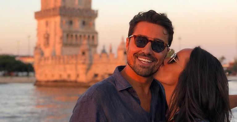 Aniversariante, Ricardo Pereira ganha homenagem da esposa: ”Amo-te perdidamente”