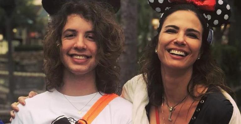 Luciana Gimenez mostra a curiosa decoração do apartamento do filho em Nova York