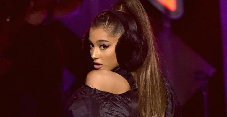 Após morte de Mac Miller, Ariana Grande anuncia pausa na carreira e não comparece ao Emmy Awards