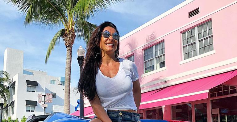 Scheila Carvalho muda radicalmente o visual e é criticada por fãs: ”Para que fazer isso?”