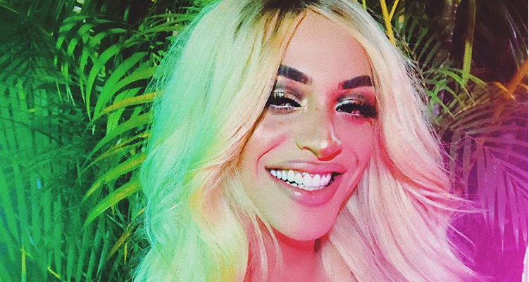 Com calcinha nude, Pabllo Vittar exibe bumbum empinadíssimo e reflete: ”Não sou perfeita”