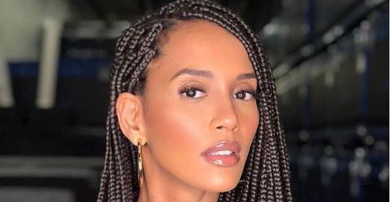 Taís Araújo relembra clique antigo e brinca sobre seu cabelo de 19 anos atrás