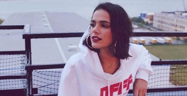 Na Itália, Bruna Marquezine aposta em look milionário para evento de moda em Milão