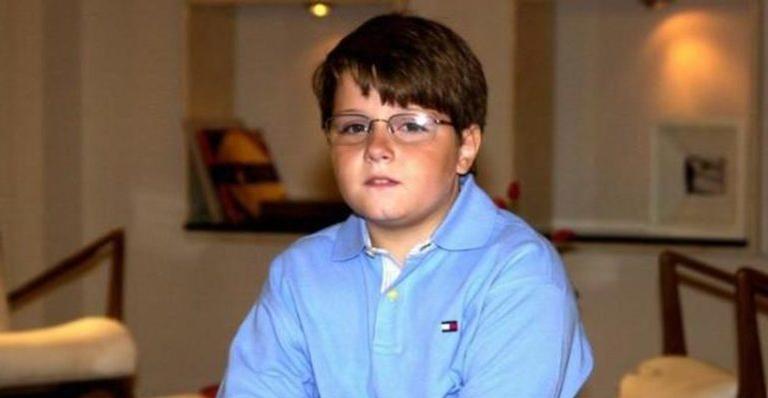 14 anos após ‘Da Cor do Pecado’, Felipe Latgé impressiona fãs com sua aparência atual