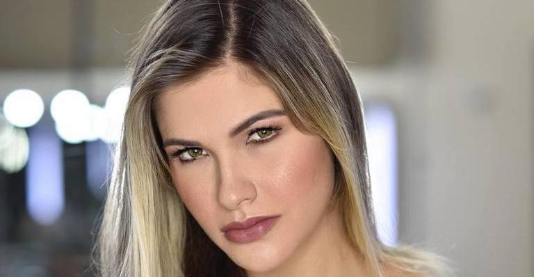 Após duas gestações, Andressa Suita exibe barriga de fora em evento e surpreende web