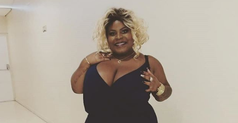 Jojo Todynho passa apuro em Orlando e faz xixi nas calças