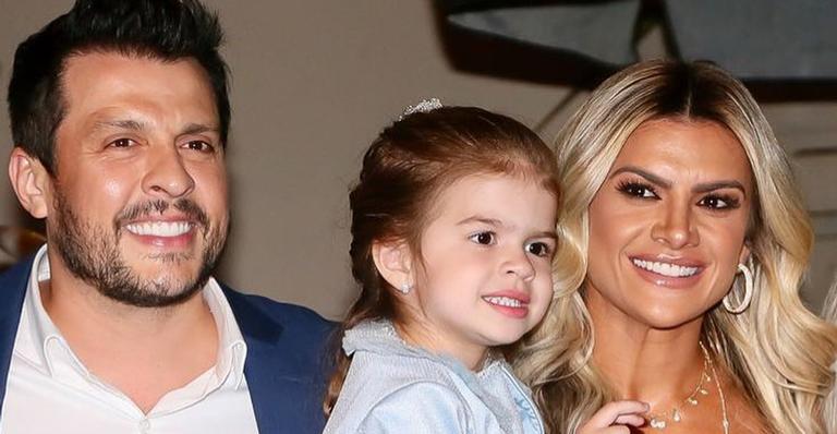 Valentina Muniz, filha de Ceará e Mirella Santos, declara aos 4 anos: ”Quero um vestido de noiva”