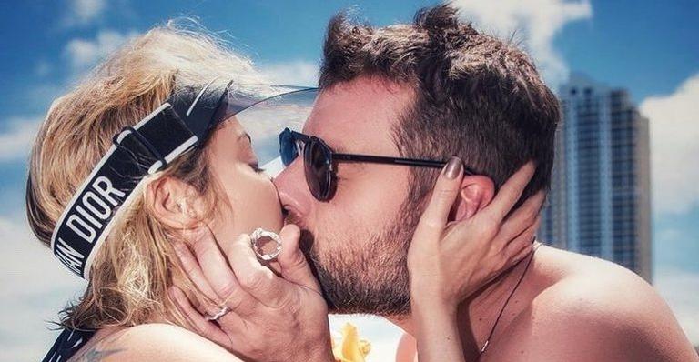 Um dia antes do casamento, Luiza Possi revela simpatias hilárias que fez para garantir marido