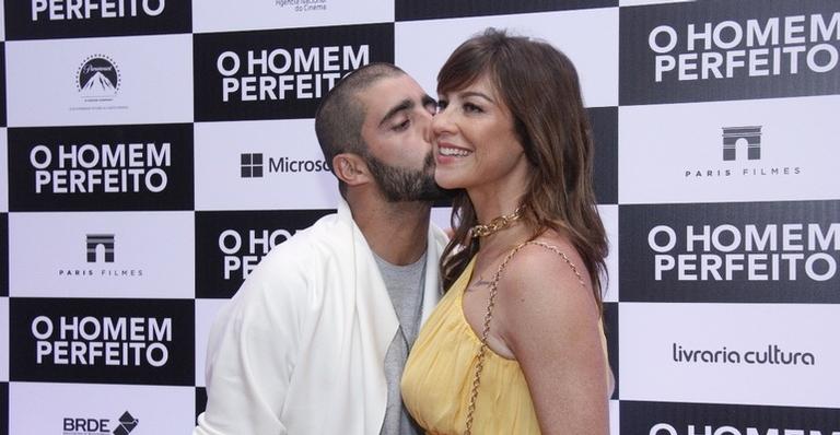 Pedro Scooby compartilha clique ousadíssimo de Luana Piovani e casal responde crítica de fã